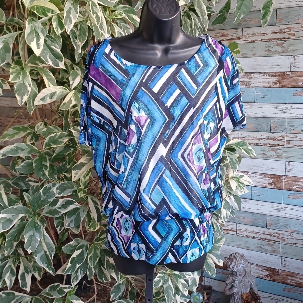 🎯🎯 SALE 🎯🎯 Chicos Blue Abstract Top Sz 1